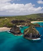 Praia do Sancho, em Fernando de Noronha, é eleita a melhor do mundo